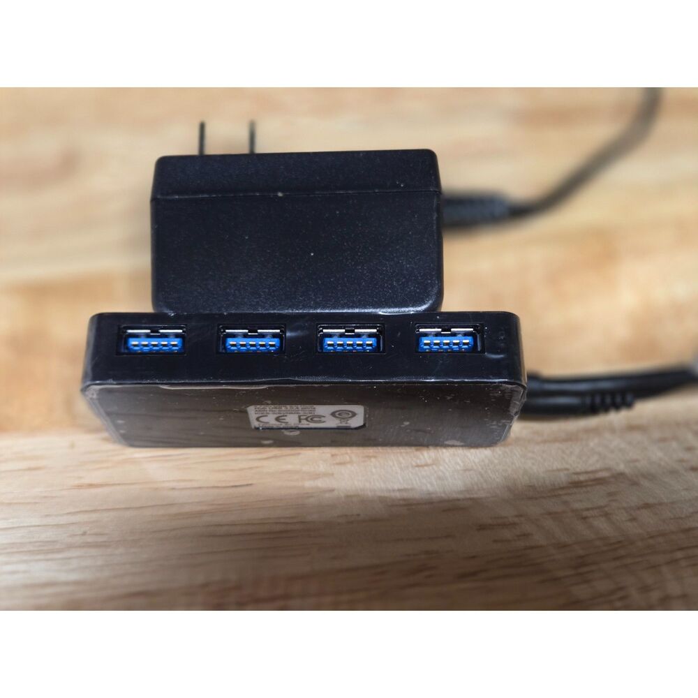 Amazon Basics USB 3.0 Hub